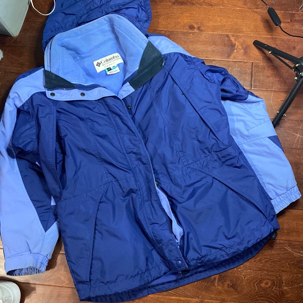 Columbia winter jacket. CORE womens large.